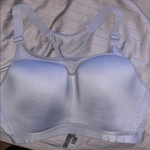 Victoria’s Secret sports Bra